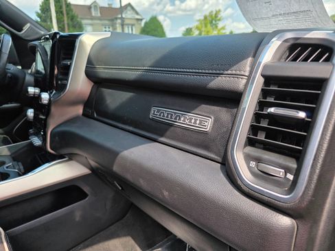Used 2019 RAM 1500 Laramie w/ Sport Appearance Package AWD/4WD image 39
