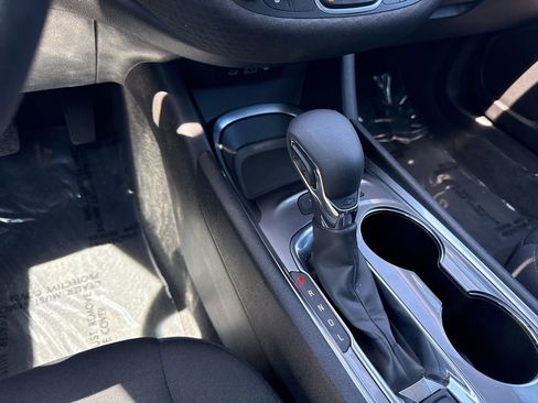 Used 2024 Chevrolet Malibu LT FWD image 16