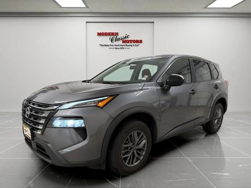 Used 2024 Nissan Rogue S AWD/4WD image 3