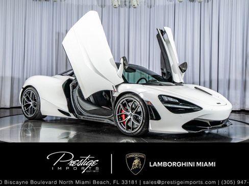 Used 2022 McLaren 720S Spider image 1
