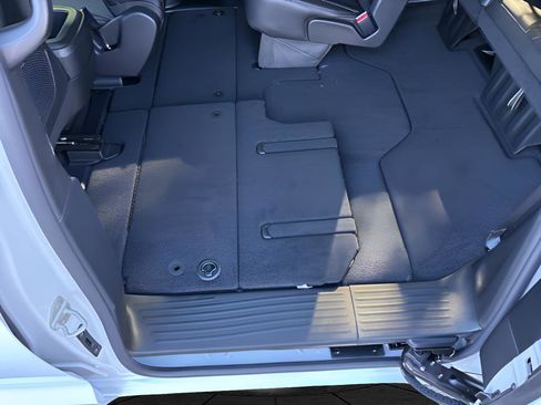 New 2026 Chrysler Pacifica Select image 31