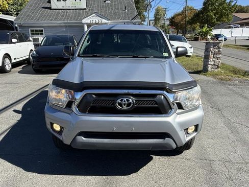 Used 2015 Toyota Tacoma 4x4 Access Cab V6 image 4