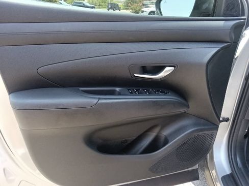 Used 2025 Hyundai Tucson SE FWD image 11
