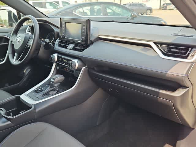 Used 2022 Toyota RAV4 SE AWD/4WD image 19