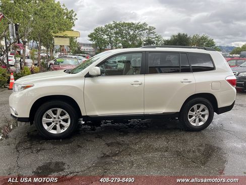 Used 2012 Toyota Highlander SE w/ Tow Pkg AWD/4WD image 6