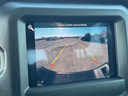 Used 2021 Jeep Gladiator Sport image 17