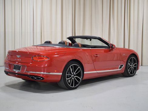 Certified 2023 Bentley Continental GT Azure image 3