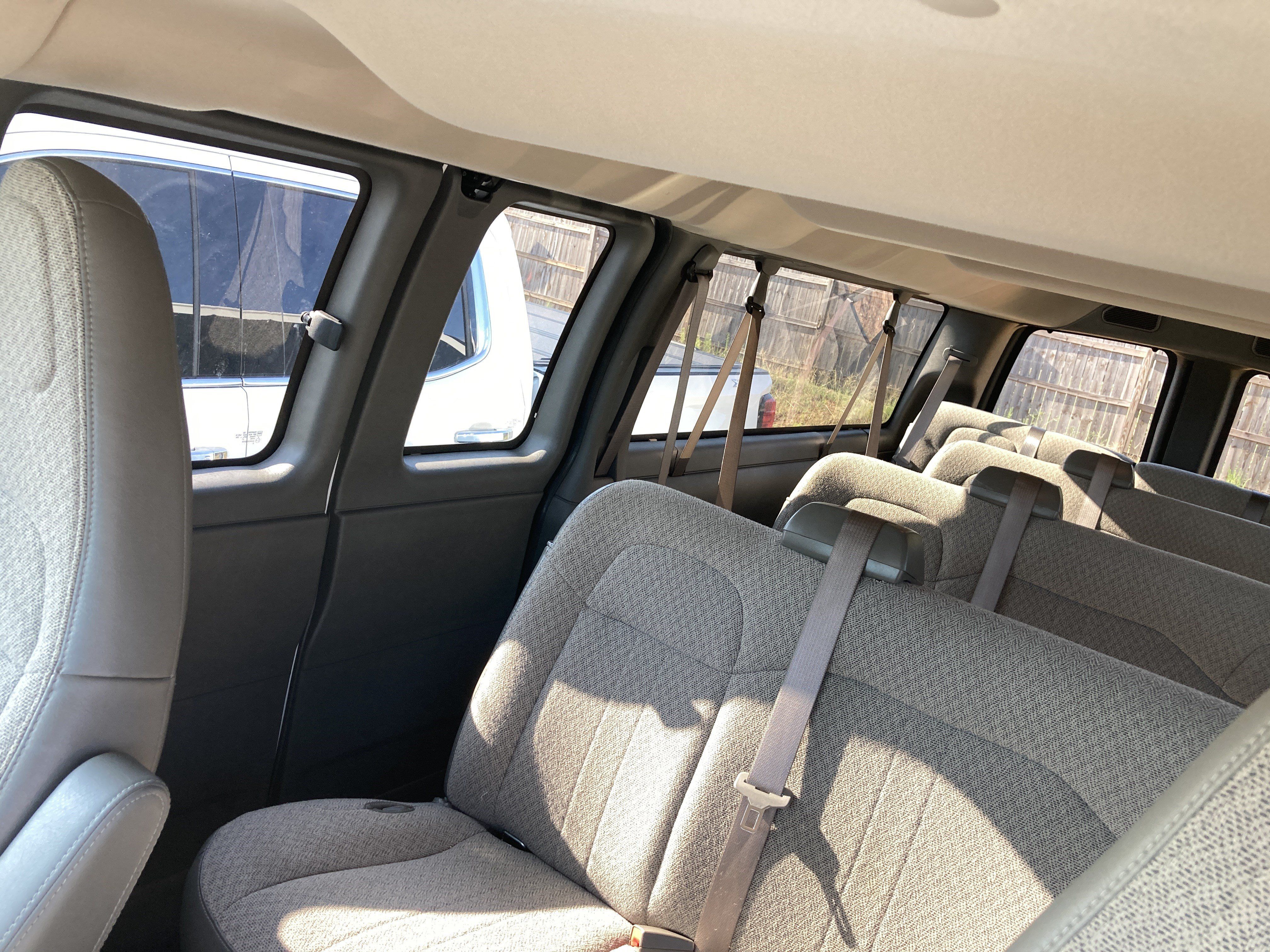 Used 2025 Chevrolet Express 3500 LS RWD image 3