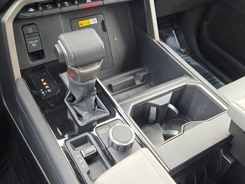 Used 2023 Toyota Tundra Limited AWD/4WD image 25