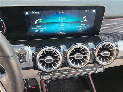 Used 2021 Mercedes-Benz GLB 250 image 14