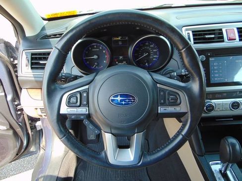 Used 2016 Subaru Outback 2.5i Limited AWD/4WD image 15
