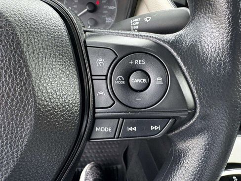 Used 2023 Toyota Corolla LE FWD image 29