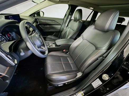 Used 2025 MAZDA CX-50 2.5 Hybrid w/ Premium Plus Pkg image 13