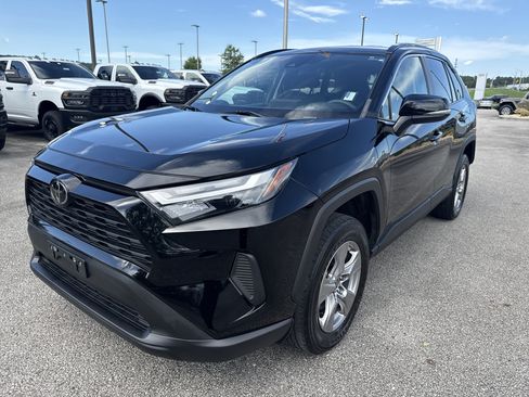 Used 2023 Toyota RAV4 XLE FWD image 3