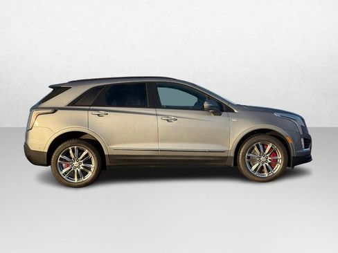 New 2026 Cadillac XT5 Sportv image 2