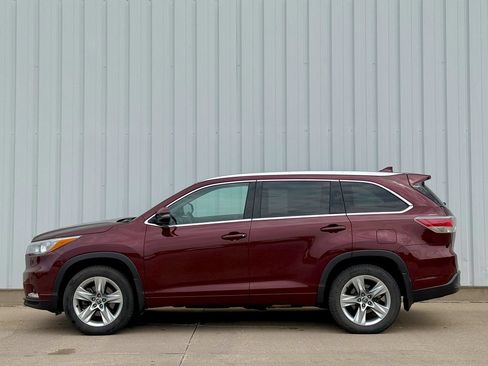 Used 2016 Toyota Highlander Limited AWD/4WD image 3