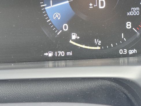 Used 2021 Volvo XC90 T6 Momentum image 30