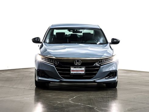 Used 2022 Honda Accord Sport image 3