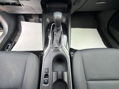 Used 2024 Toyota Corolla LE FWD image 19