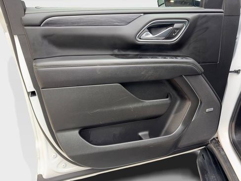 Used 2024 GMC Yukon SLT image 32