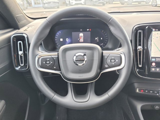 Certified 2026 Volvo XC40 B5 Core w/ Climate Package AWD/4WD image 29