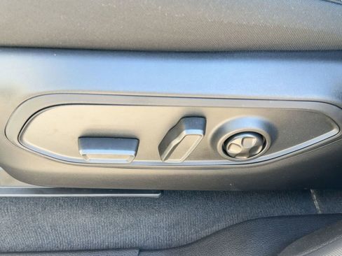 New 2025 Jeep Grand Cherokee L Laredo w/ Luxury Tech Group I image 22