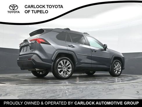 Used 2021 Toyota RAV4 XLE Premium image 39
