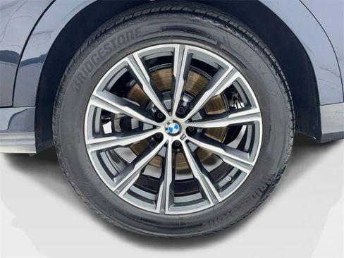 Used 2022 BMW X6 xDrive40i w/ M Sport Package image 55