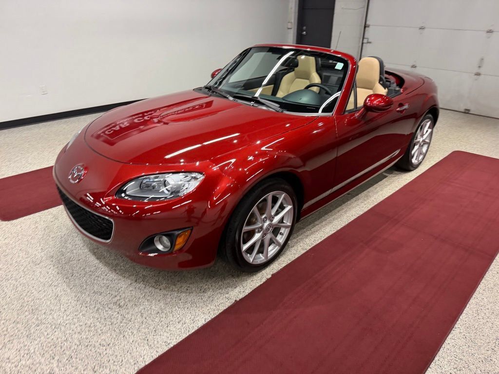 Used 2012 MAZDA MX-5 Miata Grand Touring w/ Premium Pkg RWD image 3