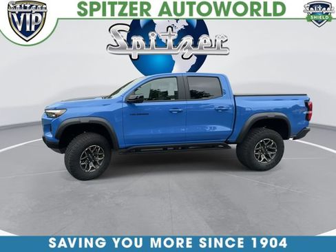 Used 2025 Chevrolet Colorado ZR2 w/ Technology Package AWD/4WD image 6