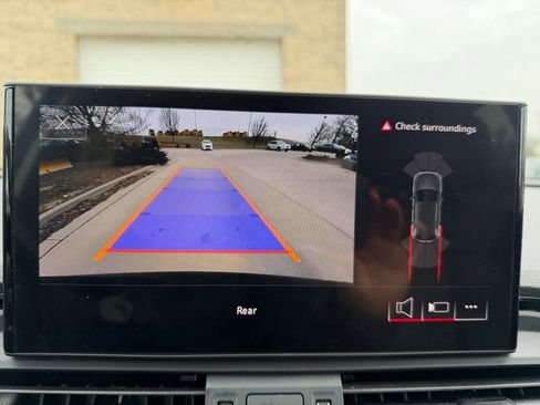 Used 2023 Audi Q5 2.0T Premium w/ Convenience Package image 22