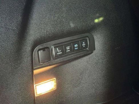 Used 2017 Ford Explorer Limited w/ Equipment Group 301A AWD/4WD image 83