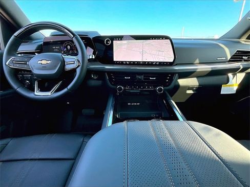 New 2026 Chevrolet Suburban High Country image 10