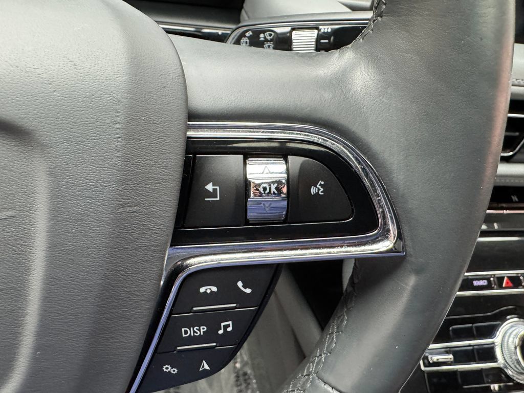 Used 2023 Lincoln Nautilus Reserve AWD/4WD image 13