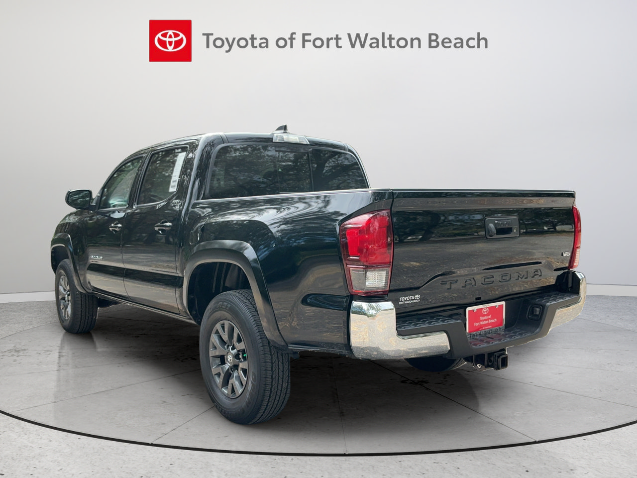 Used 2023 Toyota Tacoma SR5 RWD image 4