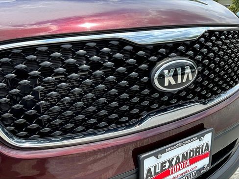 Used 2017 Kia Sorento LX image 28