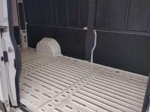 Used 2025 RAM ProMaster 3500 w/ Convenience Group FWD image 19