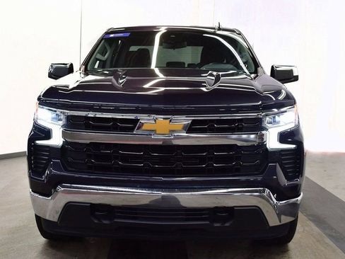 Used 2024 Chevrolet Silverado 1500 LT image 3