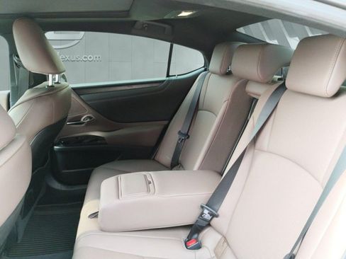 Used 2022 Lexus ES 350 w/ Premium Package FWD image 11
