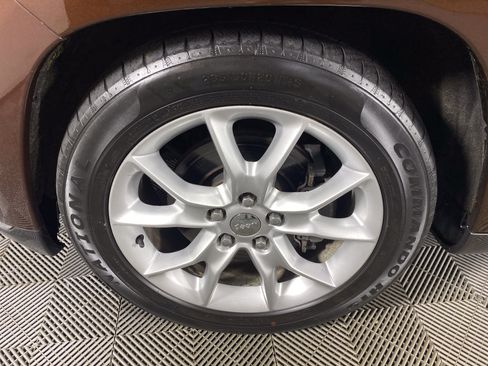 Used 2014 Jeep Grand Cherokee Summit AWD/4WD image 13