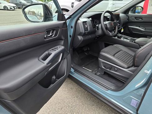 New 2026 Nissan Pathfinder Rock Creek image 18