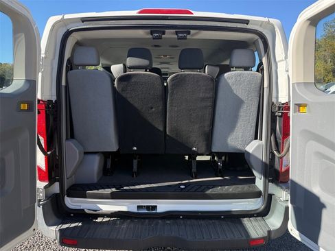 Used 2017 Ford Transit 350 XLT image 24
