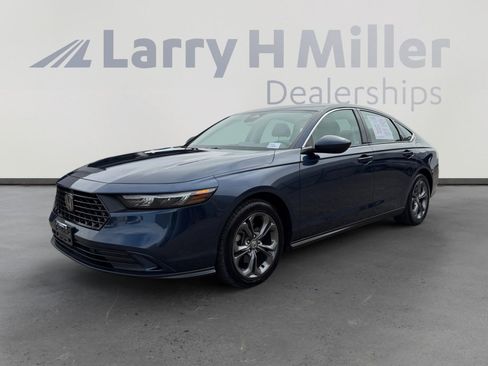 Used 2023 Honda Accord EX image 1
