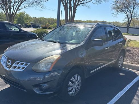 Used 2014 Nissan Rogue S w/ Convenience Package image 5