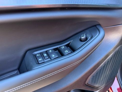 New 2025 Jeep Grand Cherokee Altitude image 10