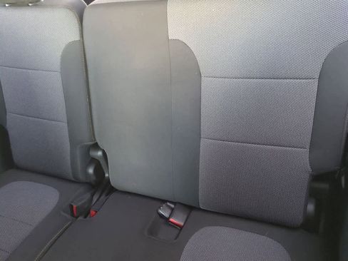 Used 2021 Chevrolet Traverse LT w/ LPO, Floor Liner Package image 20