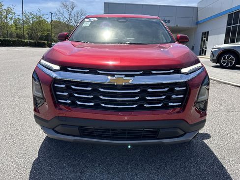 New 2026 Chevrolet Equinox LT w/ Safety and Technology Package FWD image 8