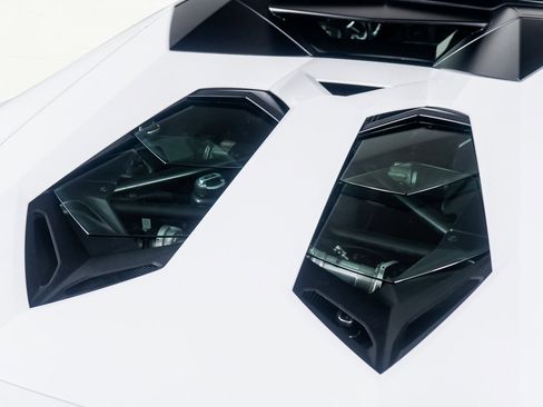 Used 2015 Lamborghini Aventador LP 700-4 image 15