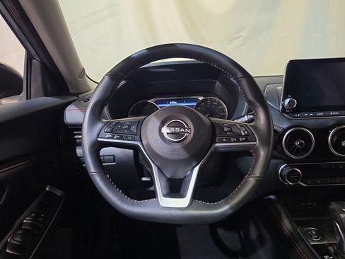 Used 2024 Nissan Sentra SR w/ SR Premium Package FWD image 11