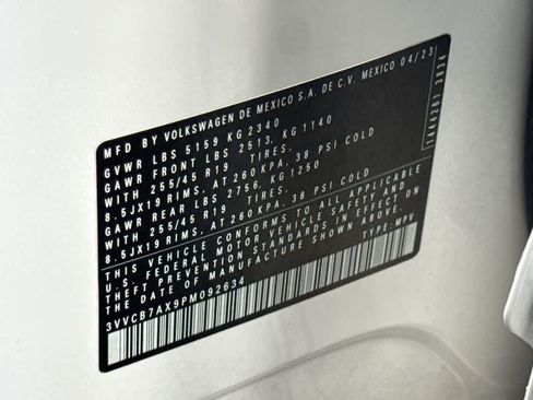 Certified 2023 Volkswagen Tiguan SE R-Line FWD image 29